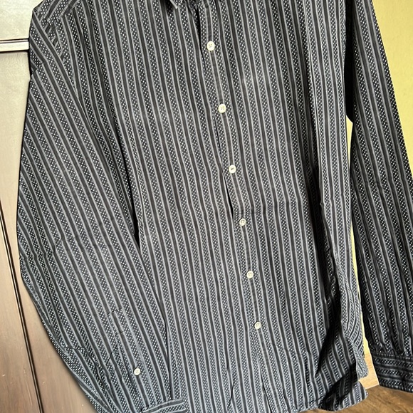 Dkny full sleeves shirt - Picture 4 of 9